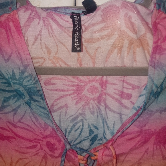 Vibrant women's top/beach cover up - Picture 3 of 4